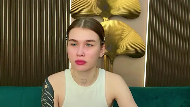 Hana Watt online show from 03-17-26, 08:50