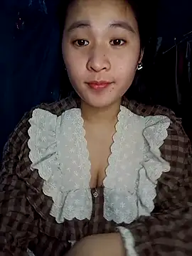 Snapshot of -Datini- chatting on 02-26-26, 01:10 -Datini- online show from 02-26-26, 01:10