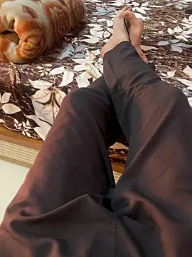 Snapshot of rashmixxx chatting on 02-15-26, 06:32 rashmixxx online show from 02-15-26, 06:32