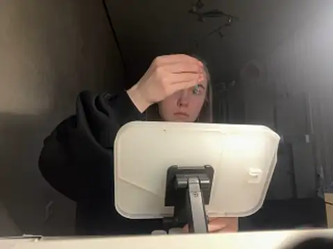 Snapshot of melissashineee chatting on 02-27-26, 11:54 melissashineee online show from 02-27-26, 11:54