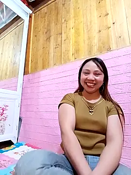 Snapshot of Pretty_girl_2 chatting on 02-16-26, 08:54 Pretty girl 2 online show from 02-16-26, 08:54