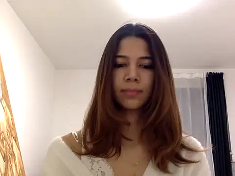 Snapshot of KiraVixenSweet chatting on 02-15-26, 04:58 KiraVixenSweet online show from 02-15-26, 04:58