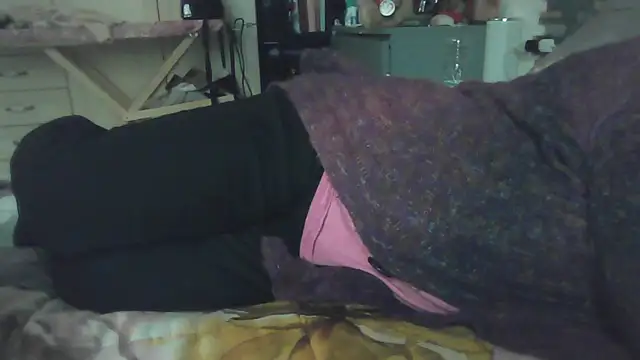 Snapshot of luanahot1 chatting on 02-24-26, 01:31 luanahot1 online show from 02-24-26, 01:31