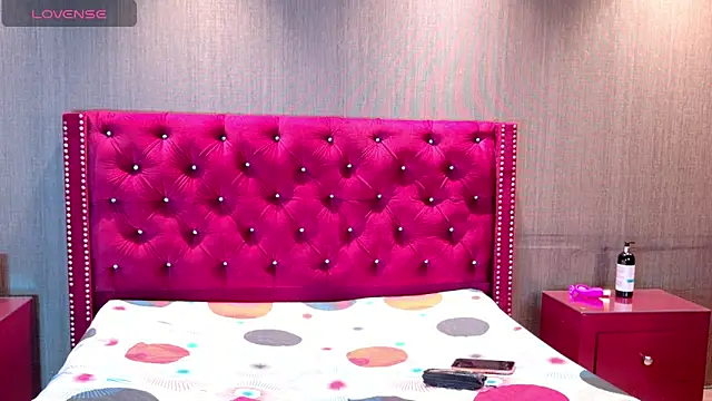 Kinsleybrown online show from 02-25-26, 04:27