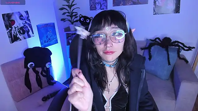 Snapshot of Hoshi_Miuu chatting on 02-18-26, 01:51 Hoshi Miuu online show from 02-18-26, 01:51