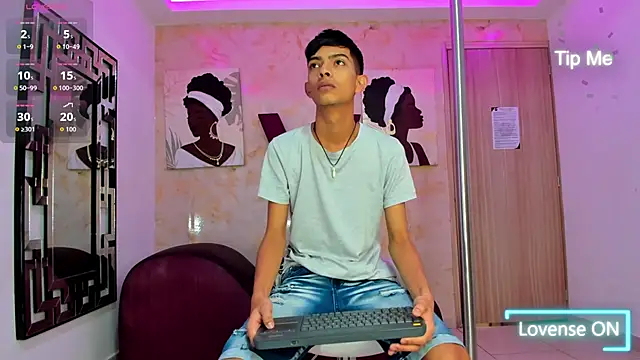 Snapshot of KITTY_BOSH chatting on 02-21-26, 01:23 KITTY BOSH online show from 02-21-26, 01:23