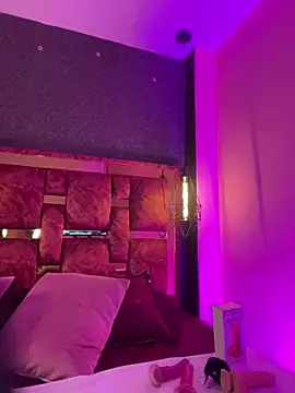 Snapshot of Veronicaa_lodge1 chatting on 02-27-26, 02:00 Veronicaa lodge1 online show from 02-27-26, 02:00