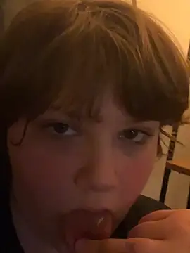 Snapshot of plushietoy chatting on 02-22-26, 02:45 plushietoy online show from 02-22-26, 02:45