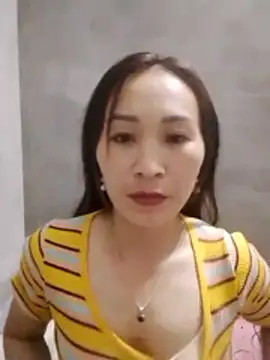 Snapshot of Thobaby112 chatting on 02-20-26, 10:49 Thobaby112 online show from 02-20-26, 10:49