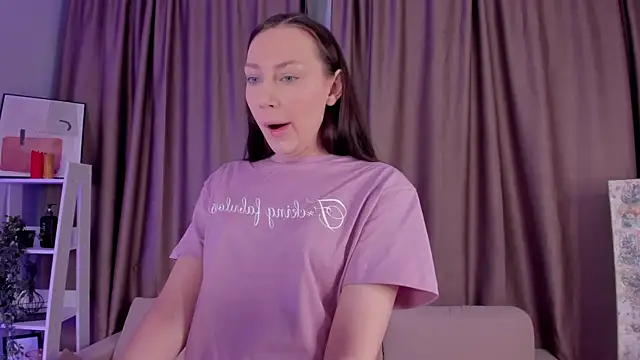 Snapshot of LorindaPliner chatting on 02-28-26, 07:04 LorindaPliner online show from 02-28-26, 07:04