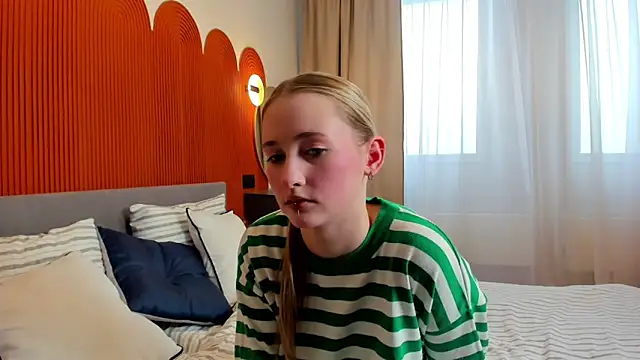 TraceeRebollar online show from 02-27-26, 01:00