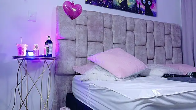 Snapshot of MiiaBlumm_ chatting on 02-24-26, 11:25 MiiaBlumm online show from 02-24-26, 11:25