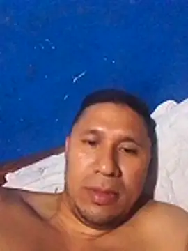 Snapshot of deiner13 chatting on 02-22-26, 04:35 deiner13 online show from 02-22-26, 04:35