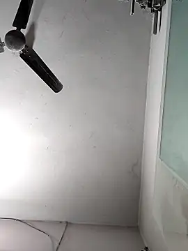 Snapshot of yashudick chatting on 02-25-26, 12:04 yashudick online show from 02-25-26, 12:04