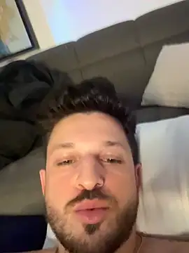 Snapshot of rafapradodxb chatting on 02-17-26, 03:25 rafapradodxb online show from 02-17-26, 03:25