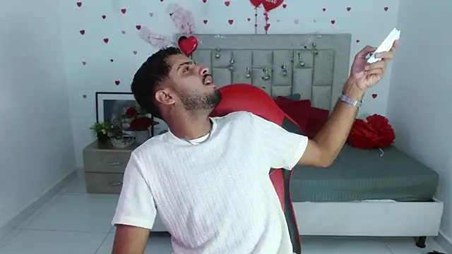 Snapshot of mister_fox723 chatting on 03-01-26, 05:09 mister fox723 online show from 03-01-26, 05:09