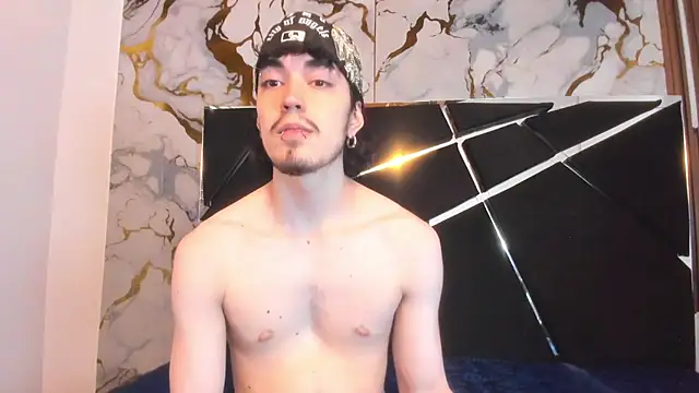 Couple In Heat online show from 03-17-26, 07:39