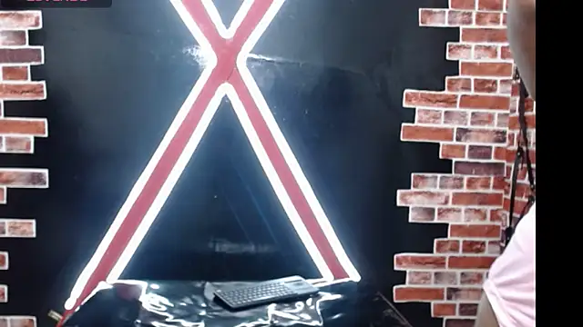 Snapshot of raven_robin_ chatting on 02-19-26, 02:51 raven robin online show from 02-19-26, 02:51