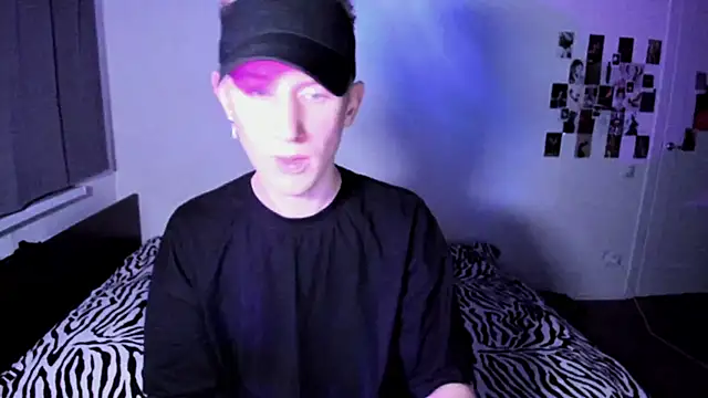 Snapshot of vence_dor chatting on 02-18-26, 06:59 vence dor online show from 02-18-26, 06:59