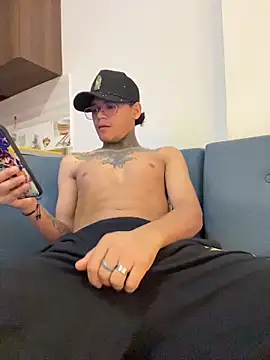 Maxtor  online show from 03-23-26, 01:15