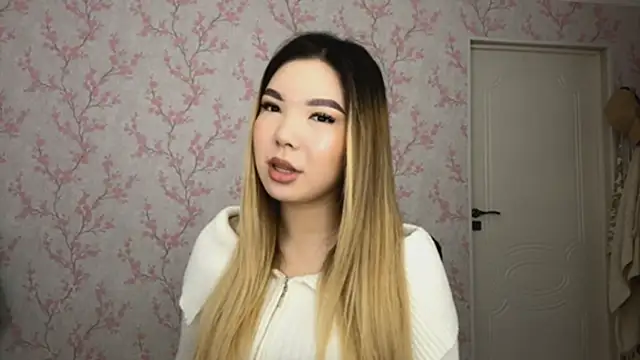 Snapshot of Elina_Mottel chatting on 02-20-26, 08:27 Elina Mottel online show from 02-20-26, 08:27