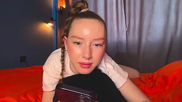 Snapshot of Anna_Kare chatting on 02-25-26, 06:34 Anna Kare online show from 02-25-26, 06:34