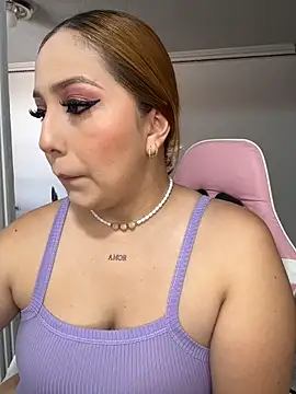 Snapshot of Kiarhatrixie1 chatting on 02-26-26, 05:45 Kiarhatrixie1 online show from 02-26-26, 05:45