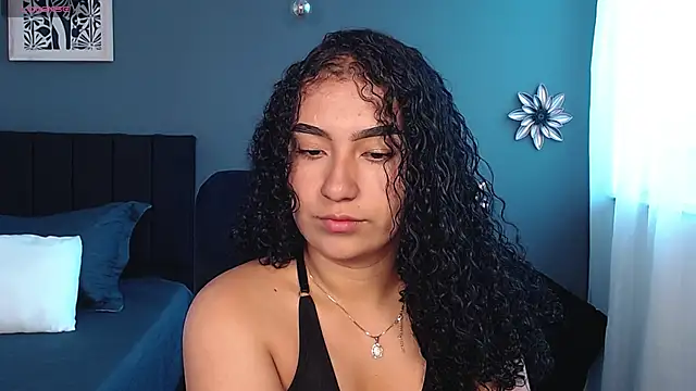 Sofia-bloom online show from 02-25-26, 01:43