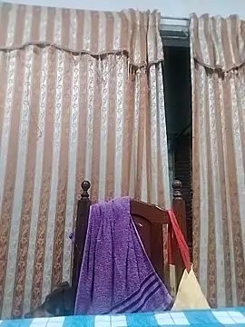 Lucia queen online show from 03-17-26, 04:06