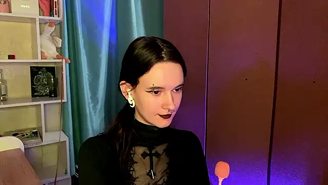 Snapshot of MabelDefina chatting on 03-17-26, 11:02 MabelDefina online show from 03-17-26, 11:02