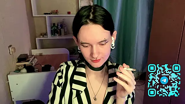 Snapshot of MabelDefina chatting on 04-16-26, 11:00 MabelDefina online show from 04-16-26, 11:00