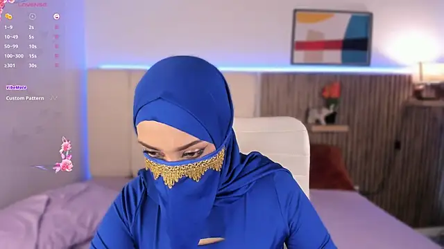 Layla Sahar online show from 02-17-26, 01:18