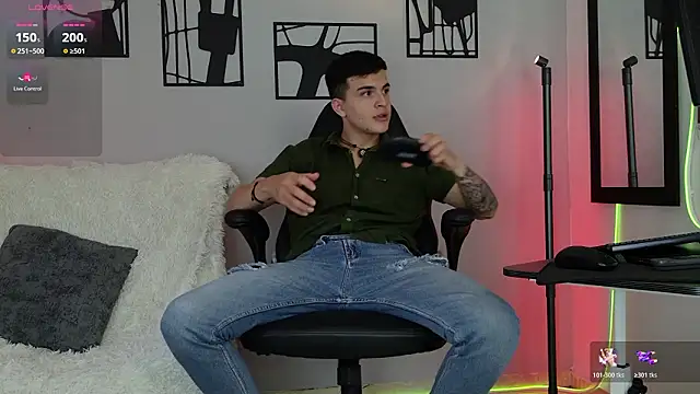 Snapshot of nico_pelusa chatting on 02-16-26, 11:34 nico pelusa online show from 02-16-26, 11:34