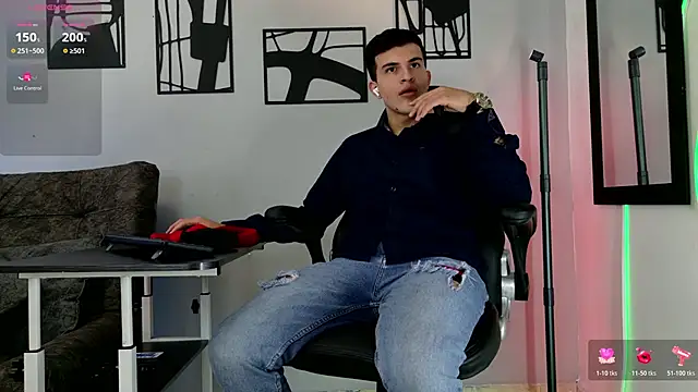 Snapshot of nico_pelusa chatting on 02-22-26, 09:13 nico pelusa online show from 02-22-26, 09:13