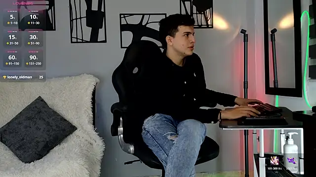 Snapshot of nico_pelusa chatting on 02-25-26, 10:30 nico pelusa online show from 02-25-26, 10:30