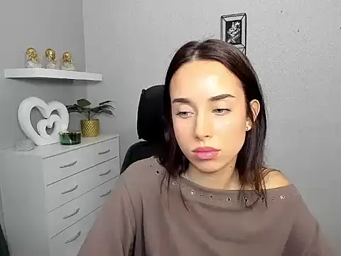 Snapshot of AdeleSolo chatting on 02-19-26, 01:29 AdeleSolo online show from 02-19-26, 01:29