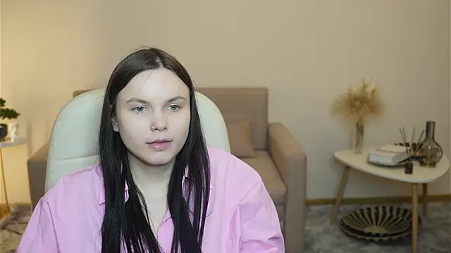 LeilaErcolani online show from 02-17-26, 02:02