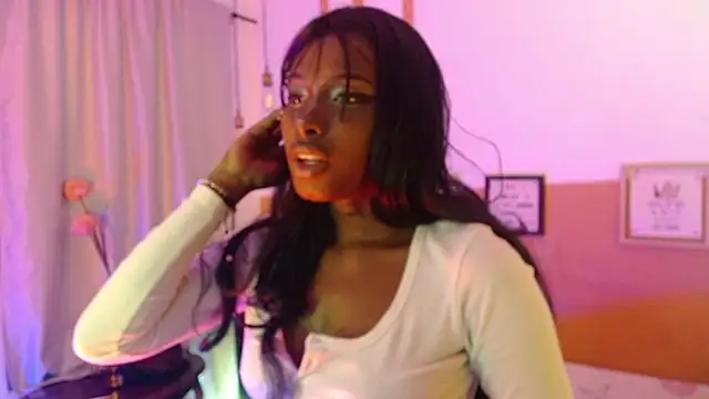 Snapshot of vickycat_x chatting on 02-28-26, 10:44 vickycat x online show from 02-28-26, 10:44