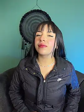 Snapshot of _Mishell22 chatting on 02-17-26, 04:02 Mishell22 online show from 02-17-26, 04:02