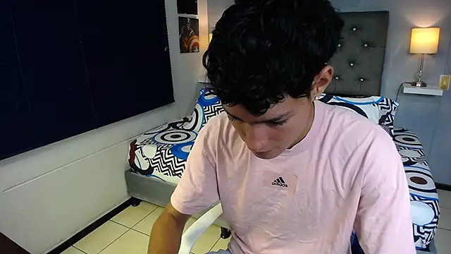 Snapshot of georgeowennss chatting on 02-25-26, 01:10 georgeowennss online show from 02-25-26, 01:10