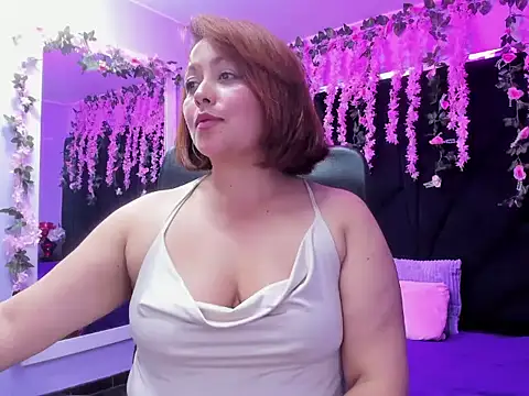 Snapshot of Viooleta_thomson chatting on 02-19-26, 09:27 Viooleta thomson online show from 02-19-26, 09:27