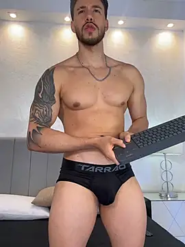 Snapshot of evans_campbell1 chatting on 02-21-26, 12:22 evans campbell1 online show from 02-21-26, 12:22