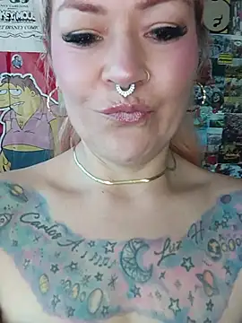 Snapshot of lady_polka chatting on 03-01-26, 05:48 lady polka online show from 03-01-26, 05:48