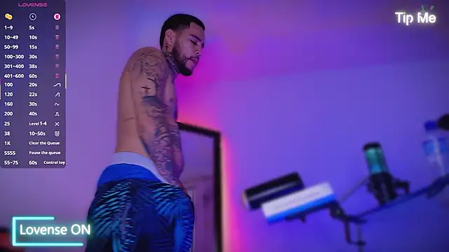 Snapshot of king_of_desire chatting on 02-23-26, 07:33 king of desire online show from 02-23-26, 07:33