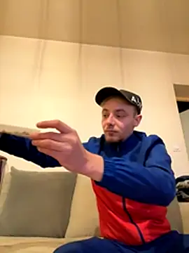 Crevette311 online show from 11-22-25, 04:06