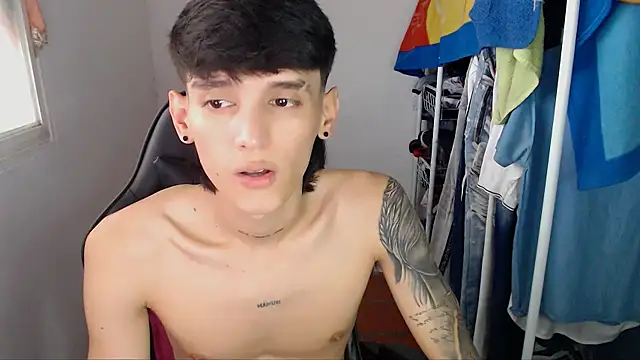 Snapshot of BOY-767 chatting on 02-19-26, 06:15 BOY-767 online show from 02-19-26, 06:15