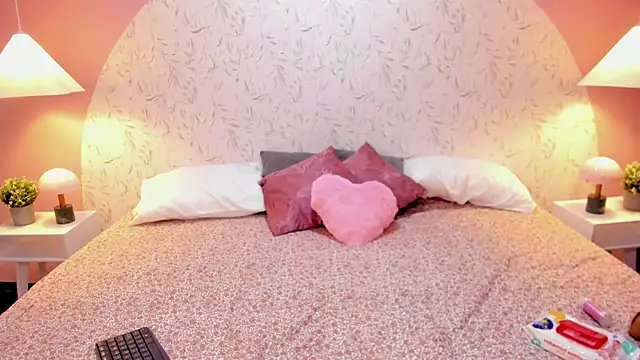 Snapshot of Angelie_Rosebrm chatting on 02-24-26, 12:30 Angelie Rosebrm online show from 02-24-26, 12:30