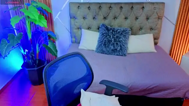 Snapshot of SophyAdams chatting on 02-23-26, 06:05 SophyAdams online show from 02-23-26, 06:05