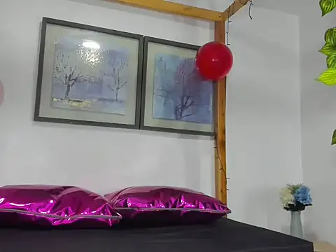 Snapshot of Xamira_hot chatting on 02-20-26, 03:47 Xamira hot online show from 02-20-26, 03:47