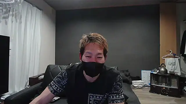 Snapshot of ryuaaaaa chatting on 03-10-26, 02:44 ryuaaaaa online show from 03-10-26, 02:44